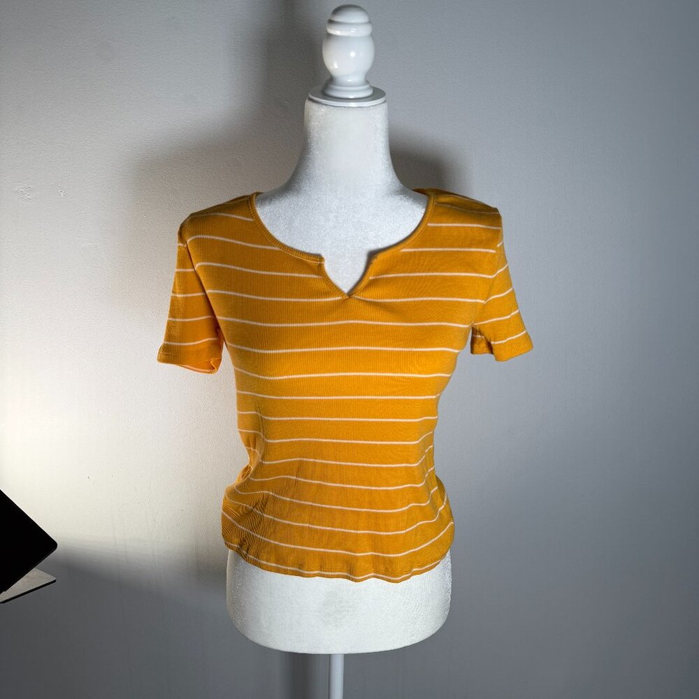 Arizona Jeans Co Womens Size M Yellow Striped Stretchy Shirt Short Sleeve V Neck